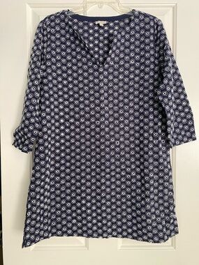Talbots Navy Blue & white cotton embroidered swim cover up in medium